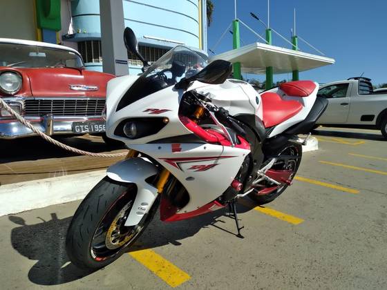 YAMAHA YZF R1 